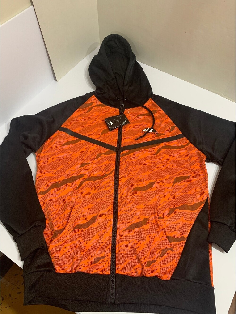 Laiwang Men’s Full Zip Hoodie XL Orange Black Athletic Jacket NWT